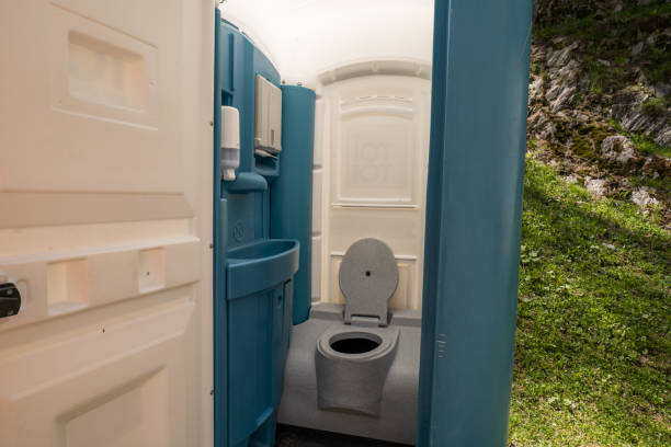 Best Portable toilet rental cost  in Wayne, WV